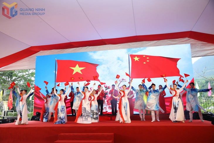 호아인모면 국경마을, 中과 자매결연으로 우호 강화