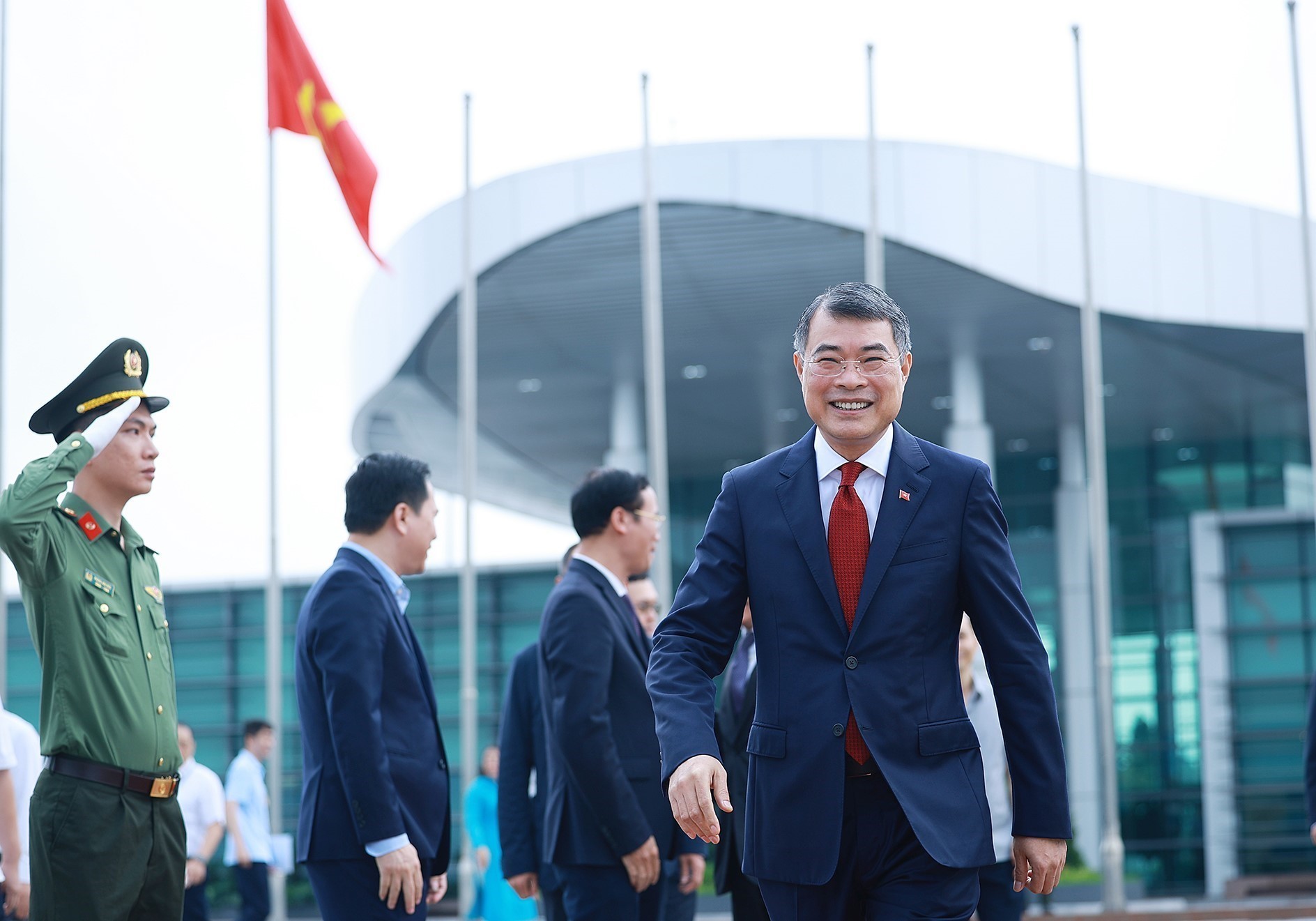 레 민 흥 총리, 필리핀 세부서 제48차 아세안 고위급 회의 참석