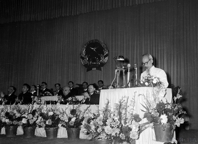 호치민 주석 136주년, 베트남 국회에 스민 ‘국민주권’의 유산